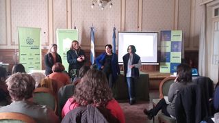 chelolabad's tweet photo. Encuentro regional para abordaje de violencia de género
https://t.co/rbjY5VS0Js @Luegger @FerdeAzul @turon_marcos @LorussoGustavo https://t.co/Sq0JcOLq52