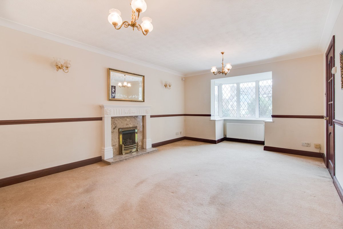WhitegatesDon's tweet photo. NEW PROPERTY AVAILABLE FOR SALE IN SCAWTHORPE-£155,000
CALL 01302 327 291 TO VIEW THIS 2 BED BUNGALOW #property #doncasterisgreat #doncaster https://t.co/c2uakatbVf