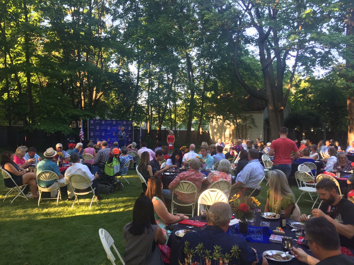 GovernorLittle's tweet photo. Teresa and I had a great time at the Idaho Federation of Republican Women BBQ! #idgop #ifrw #idahogrown https://t.co/Qbn7ZBJkCg