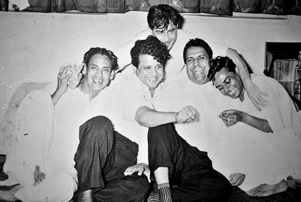 Mrityunjoykjha's tweet photo. #Barast team Hasarat Jaipuri, Jaikishan,Shankar,Shailendra &amp; Rajkapoor and journey started .. https://t.co/cZYyRfBffK