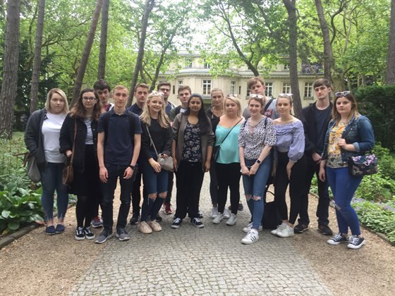 dmuleicester's tweet photo. ICYMI Shocking reminder of the "banality of evil" at former SS villa in Berlin 👉 https://t.co/nNnQKM9FCD 👈 #IchoseDMU #DMUglobal #DMUhistory https://t.co/eva86c5FVt