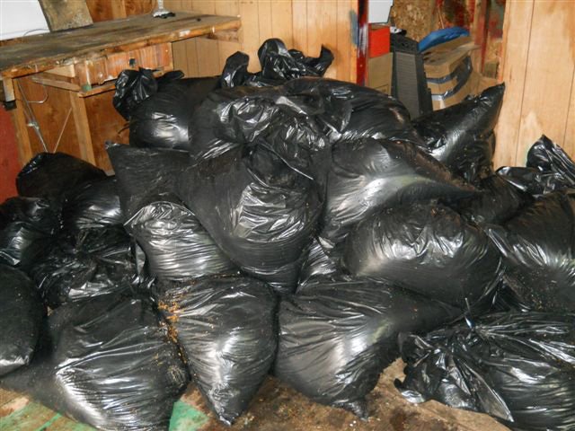 CRTF seizes 426 kilos of tobacco bit.ly/2upGcg5 #CRTF #SouthGlengarry #tobacco https://t.co/pfx4U3C7q7