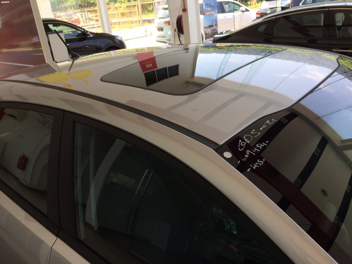 _hudamohd's tweet photo. Why so cute this car ?
Ladies watchout !
only RM79,888.00 exc Insurance #RioHatchback @Twt_Kuantan @KuantanTV @jomberniaga @jompromote https://t.co/4l2Z7Huwy5