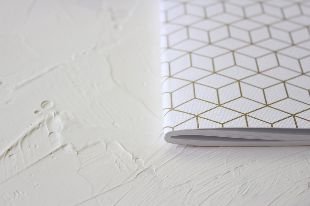 at_her_table's tweet photo. Mondays feel better with a new notebook #notemaker #MondayMotivation https://t.co/xxFtJjJ2tk