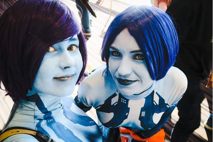 JadeBambii's tweet photo. Amazing shot by ShadowAngelxXx check her page out https://t.co/AVG2q5JvaV 😍💙💙💙💙 #AVCon2017 #Halo #HaloCosplay #Cortana #Fragments @TeamAVCon https://t.co/rQZxUVKTL8