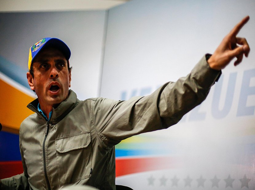 El_Cooperante's tweet photo. “Se lo llevaron a punta de pistola”: Capriles calificó de “secuestro” detención de Zerpa https://t.co/LpzsEoadvZ  https://t.co/xWTfNlWU5g