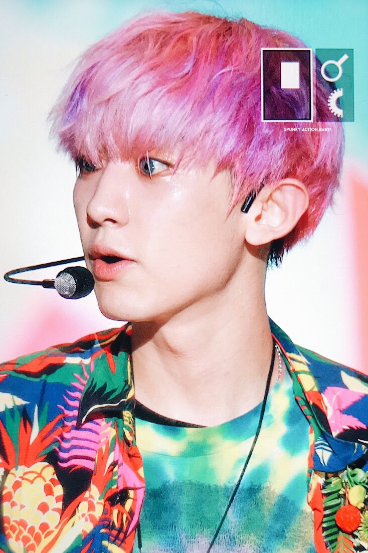 chanyeolit's tweet photo. 170724 USF 찬열 / 아름다우 https://t.co/Wf3IkgTgPX