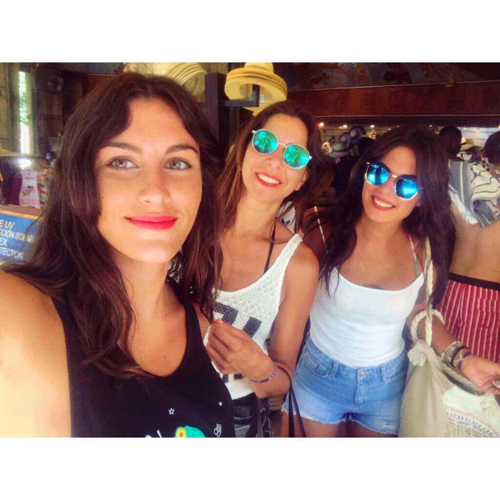 Compañeras de vida! #islamagica #otramas #verano #laschuches <a href="/mariaxcd/">MaríaXCD</a> <a href="/rociocv_/">Rocio.Cv</a>