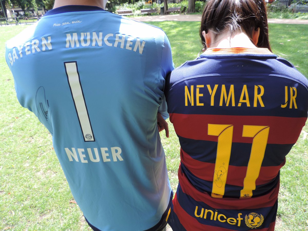 DennisAbbott's tweet photo. .@BMBrussels intern @mariobravante & #LinhDo model @neymarjr & @Manuel_Neuer shirts. Take #BeActive Challenge & you could win one! @FIFPro https://t.co/1F3HUtrtxP