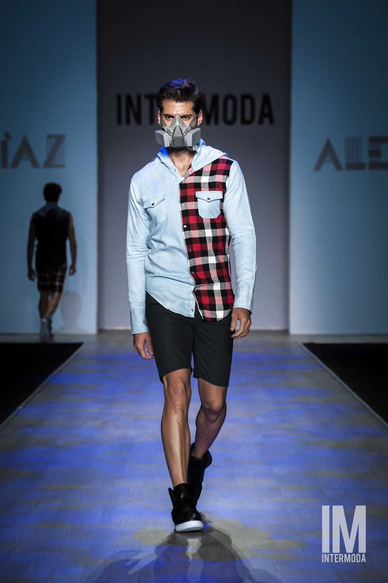 MaleFashTrends's tweet photo. Alexis Díaz le apuesta a la fuerza del denim y el punk en #Intermoda67 https://t.co/FNsQHbvpSf https://t.co/SzWIb72pwI