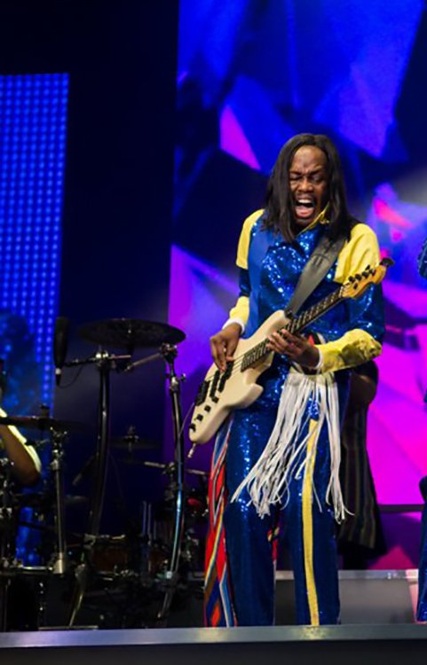 Happy Birthday to the man, the fire, the legend... Verdine White!!! 