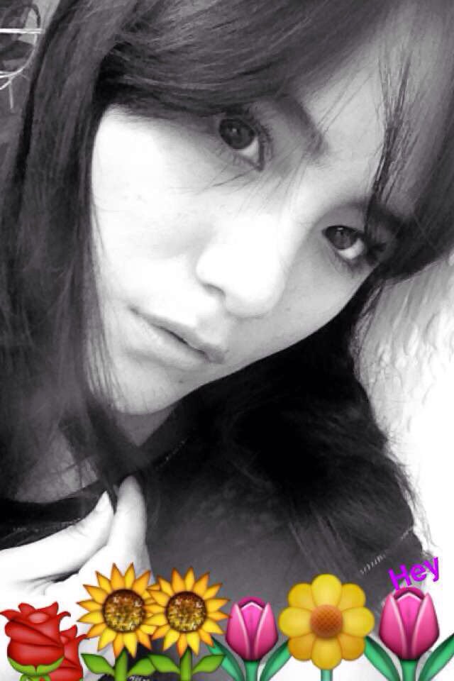 Lorerol_'s tweet photo. Hola Twitter! Tanto tiempo sin saber de ti 💐 https://t.co/N0Z2WHUKCG