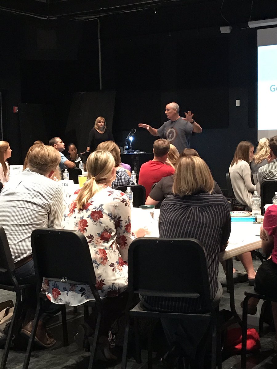 llbeckham's tweet photo. Dr. Barlow shares the purpose and district goals with new teachers! #MBSNewTeacherWeek https://t.co/88aHFMQPhF