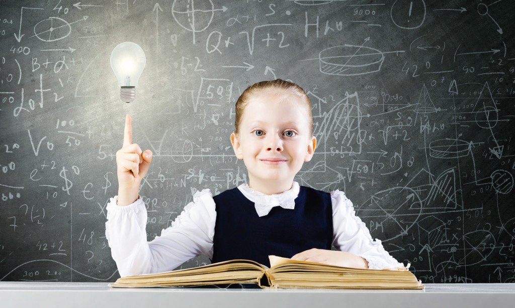 GDFuturo's tweet photo. Tu hijo tiene que imaginar la carrera profesional más allá de lo escolar. https://t.co/6dW0gNE6XV