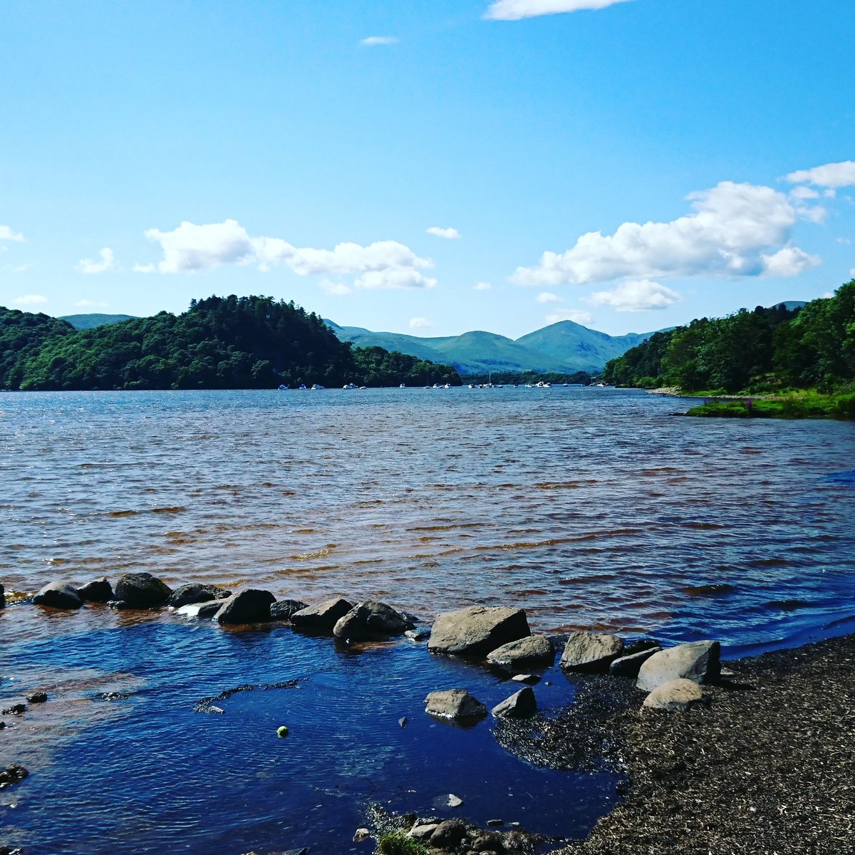 LLWFweddings's tweet photo. Beautiful day to be by the Loch #Lochlomond #scottishlodges #scotland #scottishwedding #balamha https://t.co/actyHCRSL5