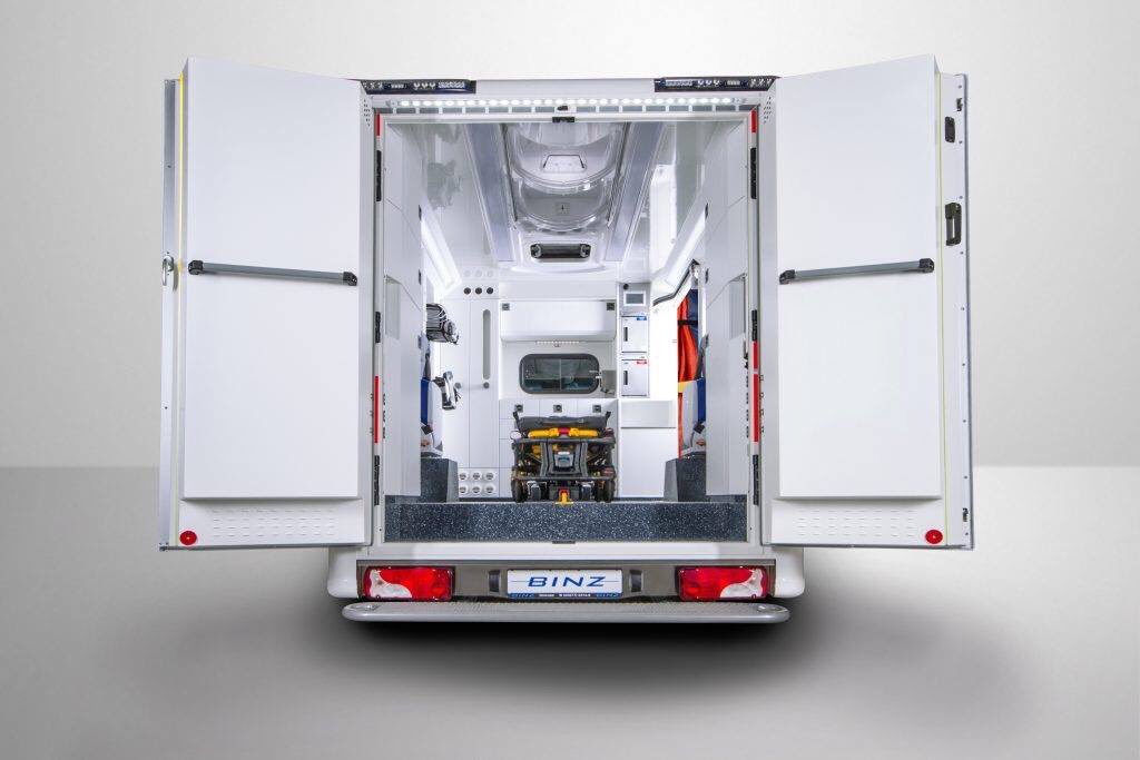 AmbuRaf's tweet photo. Interesting new concept from Binz #Ambulance #Rescube.  Hope to see this one @RETTmobil2017 #fulda https://t.co/PfKDznCX9F