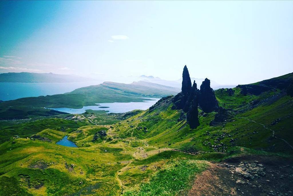 rogshafi's tweet photo. Glad we left the rain behind in Edinburgh, this is old man of storr on northern Skye. ⛰ #oldmanofstorr #visitscotl… https://t.co/616eVvpyEe https://t.co/Lq4ResFlcE