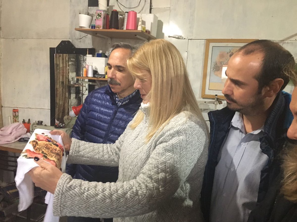gastoncrespoLP's tweet photo. #AltosDeSanLorenzo talleres de costura que confeccionan prendas de calidad. Faltan políticas de promoción de la economía social. @Stolbizer https://t.co/XFZxpOWJlo