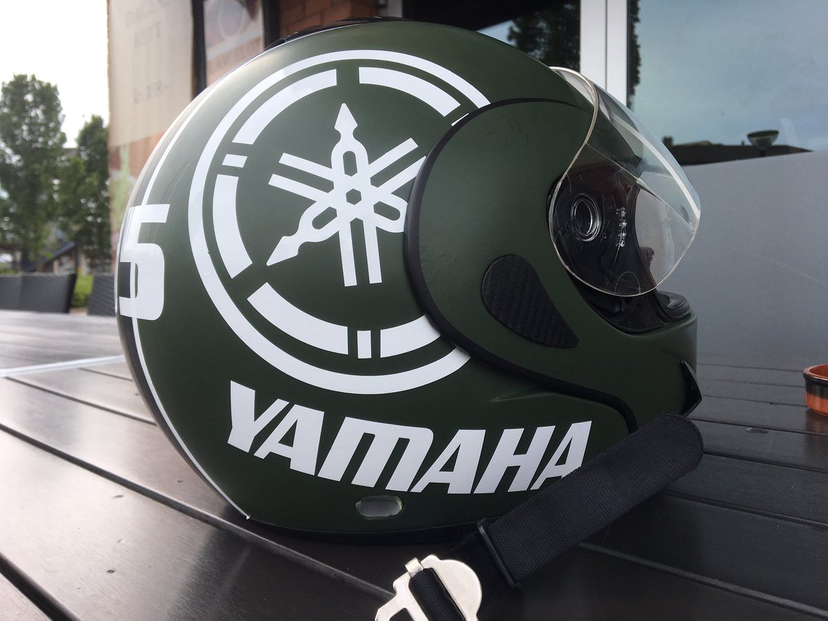 dekortekk's tweet photo. #motos #casco #vinilos #3M #rotulos https://t.co/CVhfFtgjCF