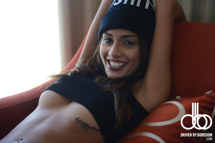 Sensual_Janice's tweet photo. >I don't know what to put here, but hah look at me!< https://t.co/R6QzfmsCUV