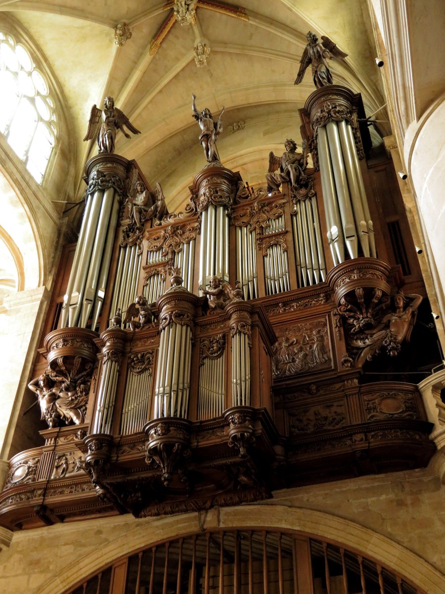 Eglise Saint-Étienne-du-Mont de Paris : Mise au tombeau du XVIe siècle, jubé, orgue à 89 jeux (à l'origine Jean Buron et Pierre Le Pescheur)