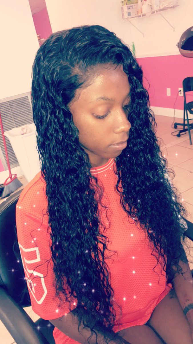 therealcashlee's tweet photo. Hi, My name is Cash. I am a 23 yr old hairstylist/shop owner in New Orleans, I'm very dedicated to what I do. 1RT could help me help someone https://t.co/Gd57uJ3xZT