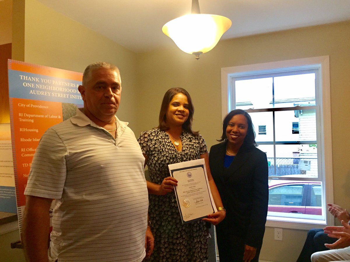 pvdcitycouncil's tweet photo. .@Sabina_Matos & Councilman Michael Correia present citations to new homeowners via @1_neighborhood #ONENB https://t.co/B0wCccBVa6
