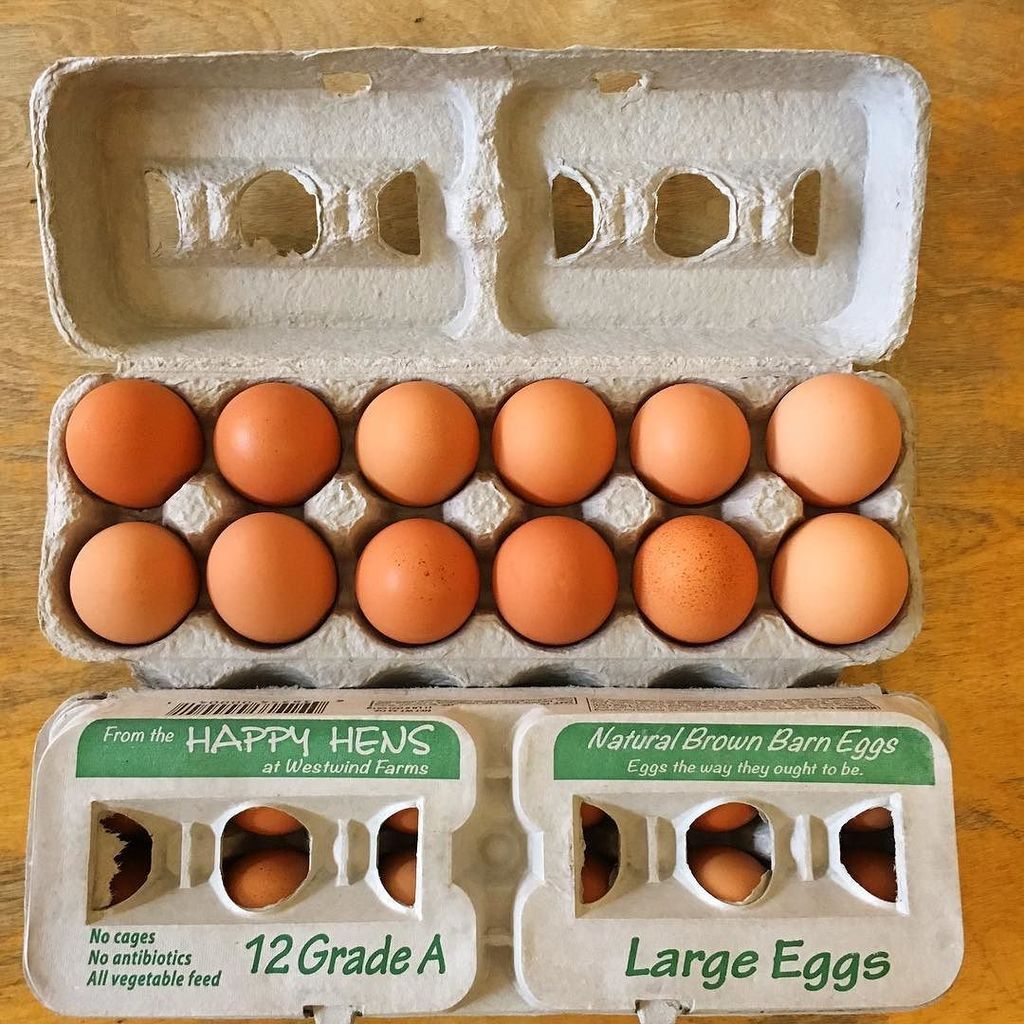 We are having a sale on #cagefreeeggs from #westwindfarms $3.75/dozen, made by #happyhens #shopbedstuy #shoplocal ift.tt/2gWTJXL
