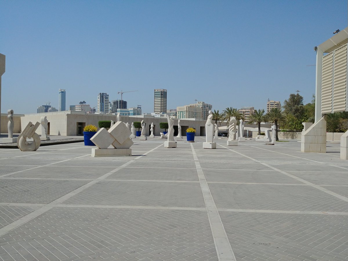 virtualomar's tweet photo. Taking the #LGG6 around #Bahrain's National #Museum &amp; #Theatre in #Manama

.
.
.
#البحرين
#المنامة
#ثقافة #متحف #مسرح
#إل_جي_جي6
#تصوير #نحت https://t.co/gB55vVCvh9