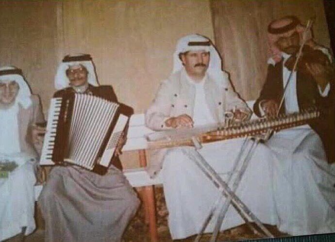 طلال مداح عالاكورديون وعبادي عالكمان .. يارباه لو فيه تسجيل لسماع كميه النغم <a href="/abadi_fans/">Abadi</a>