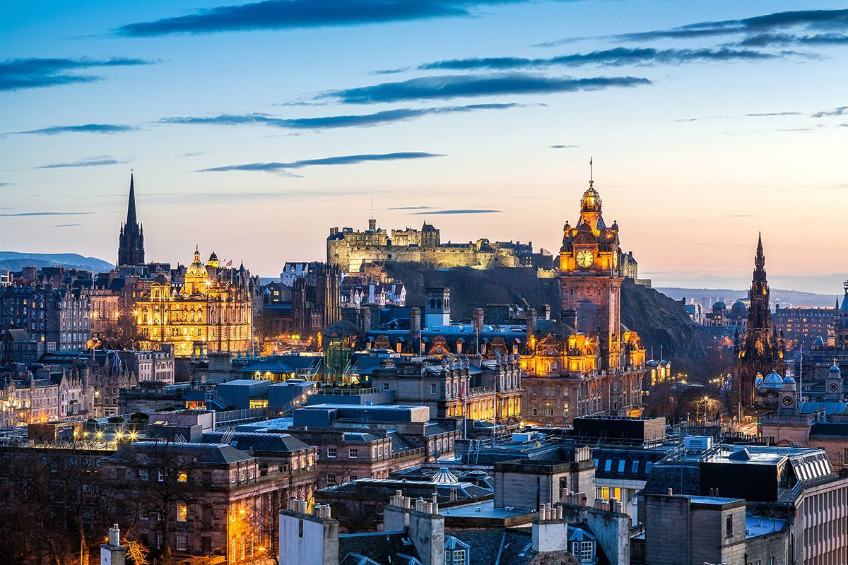 Pro4Travel's tweet photo. Top things to do in Edinburgh
#Scotland #hilly #capital #attractions 
https://t.co/Johw11Wboe https://t.co/1B6HxSaCEz