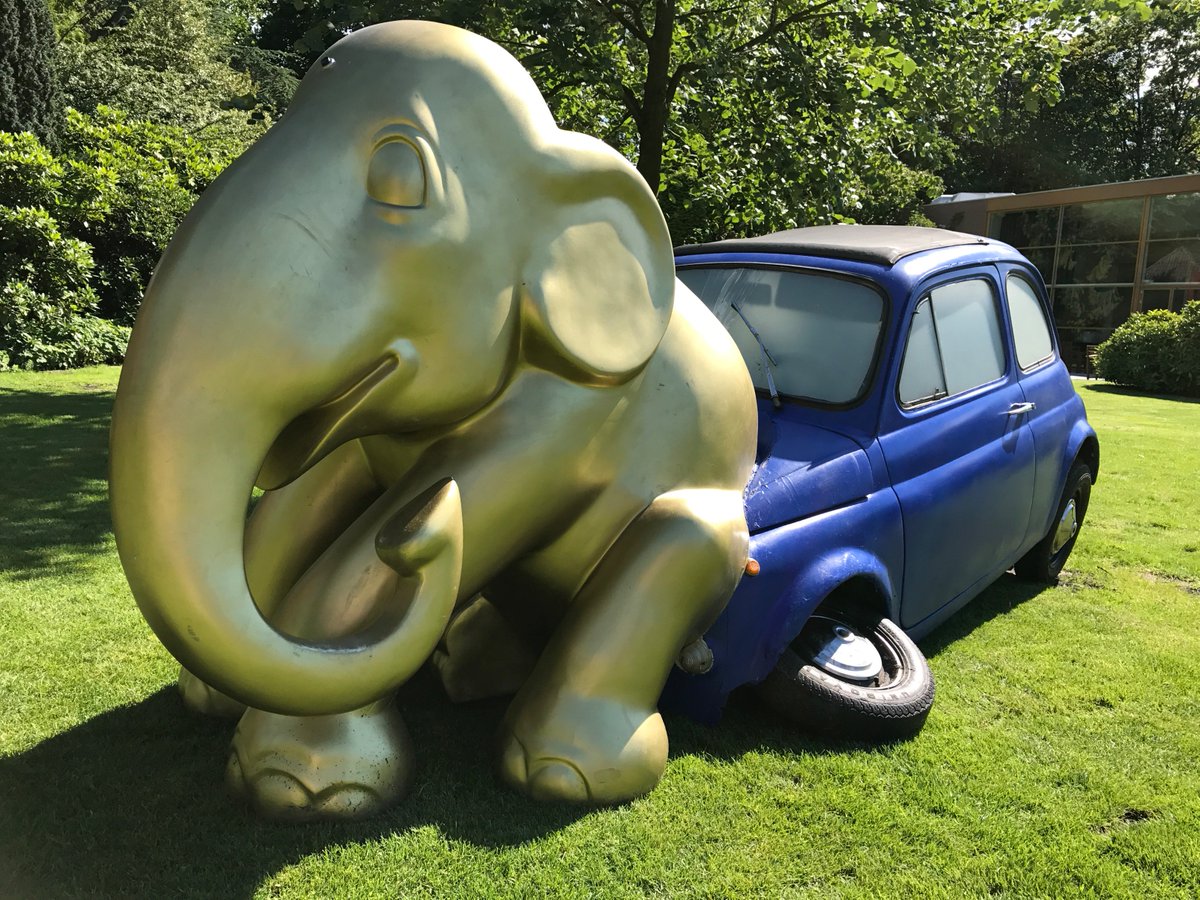 En weer een nieuwe olifant in de tuin! <a href="/elephant_parade/">Elephant Parade®</a> Basta van Marc des Bouvrie