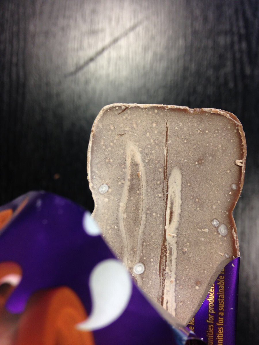 flissityf's tweet photo. Disaster when you open your afternoon chocolate bar and it looks like this @CadburyUK  whys this happened? #gutted https://t.co/WPhxMo1azV