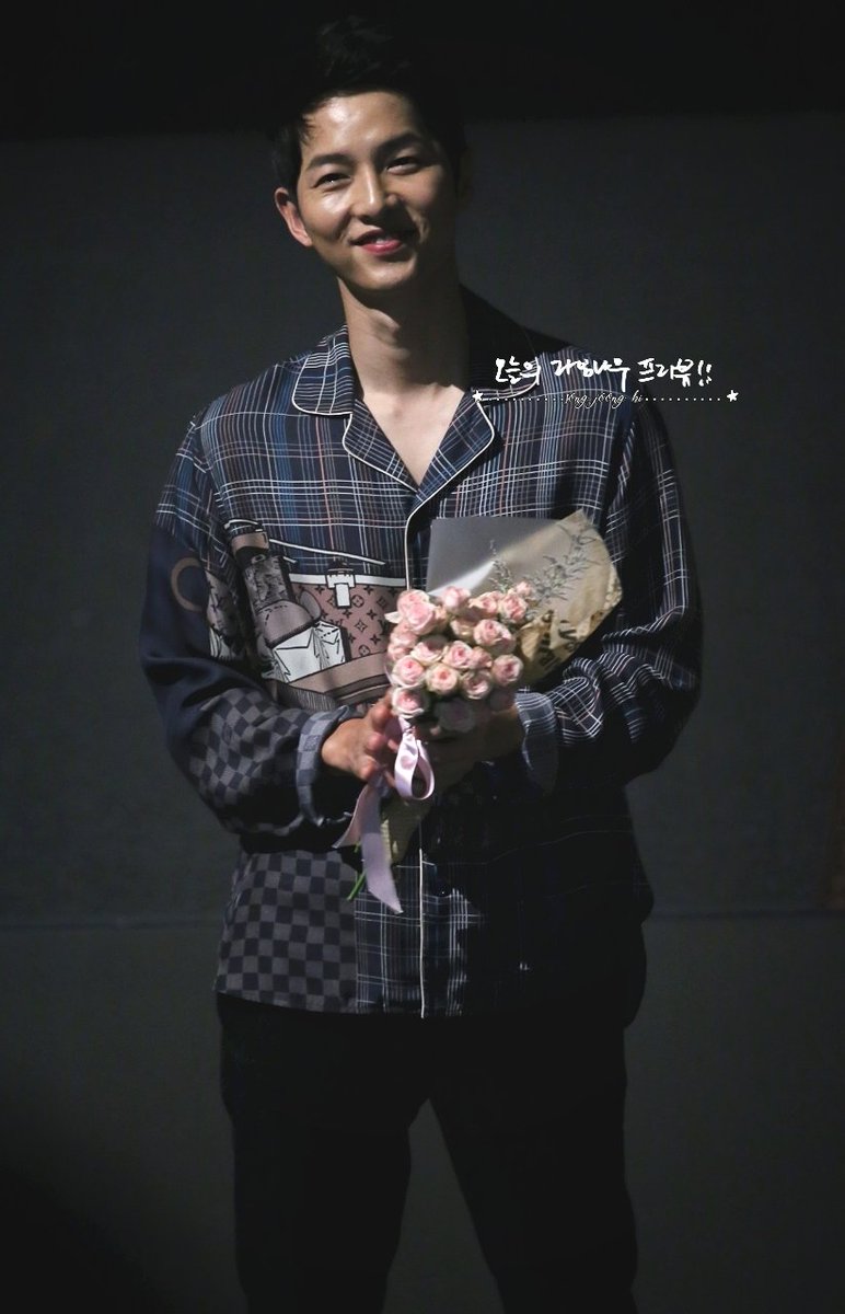 ((170724)) "군함도" 영등포 스피어X관 무대인사 미리보기

개봉전 마지막 무대인사,

#군함도 #송중기 #SongJoongKi #박무영