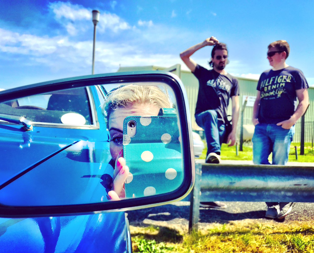EdwinaGuckian's tweet photo. Strandhill Sundays with the Off Beat Motor Club. 😎 #motorclub #strandhill #offbeat #NiceArch https://t.co/QOs1cWevoJ