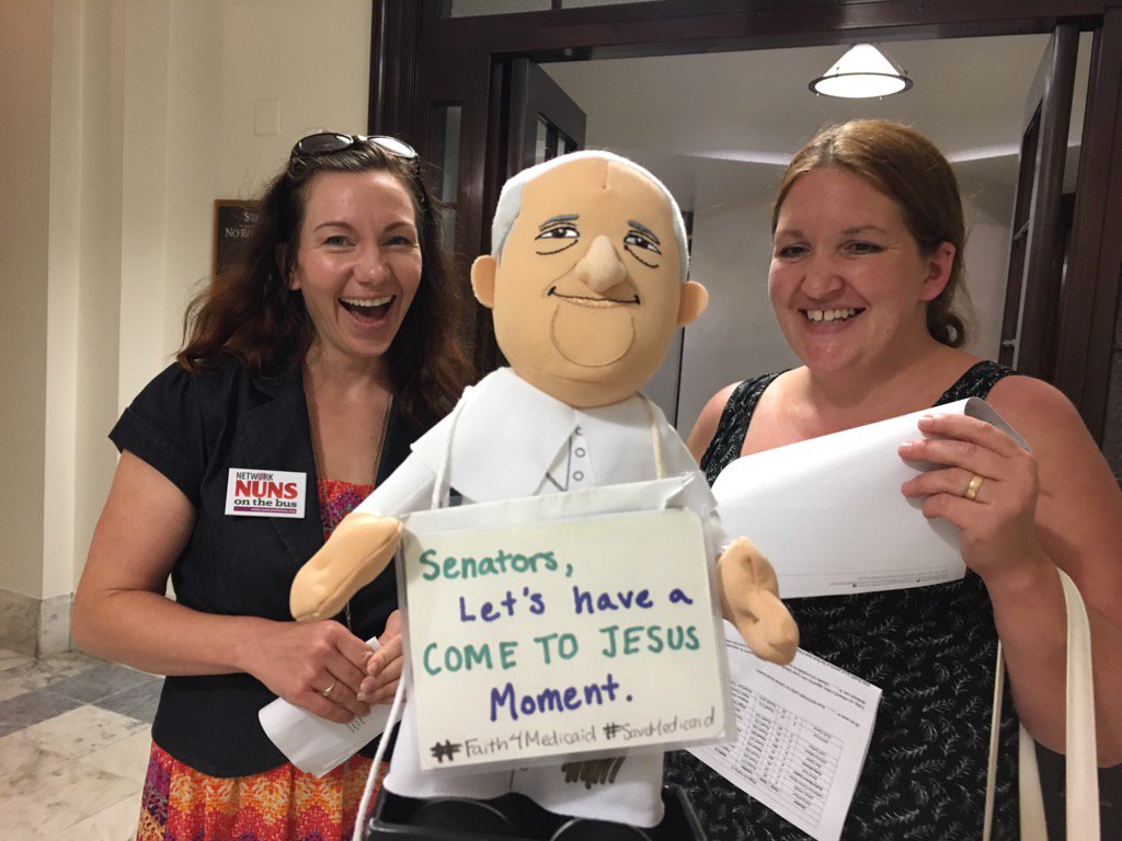NETWORKLobby's tweet photo. And we're on our way! Delivering letters on the Hill!#Faith4Medicaid https://t.co/gLwKe0Tltq