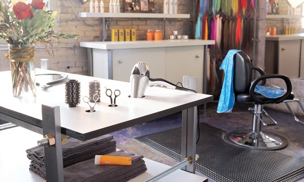 FormicaGroup's tweet photo. Chemtop®2 Laminates combine style and performance so that harsh chemicals or stresses won't damage the surface: https://t.co/GR12yERKWc https://t.co/UvQ1ySU4Cl