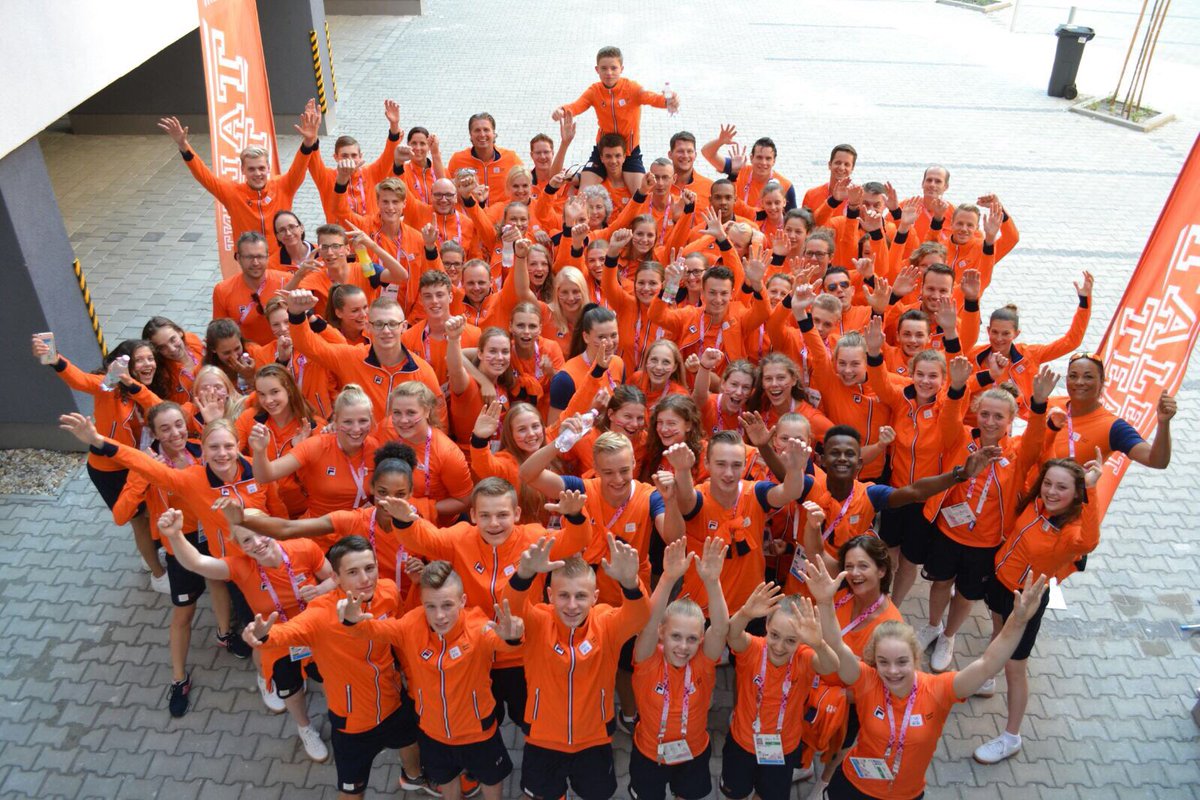 pvdhoogenband's tweet photo. EYOF gestart in Hongarije met groep vol energieke sporttalenten! @nocnsf @gyor2017 #talentteam https://t.co/TM292F4uBM