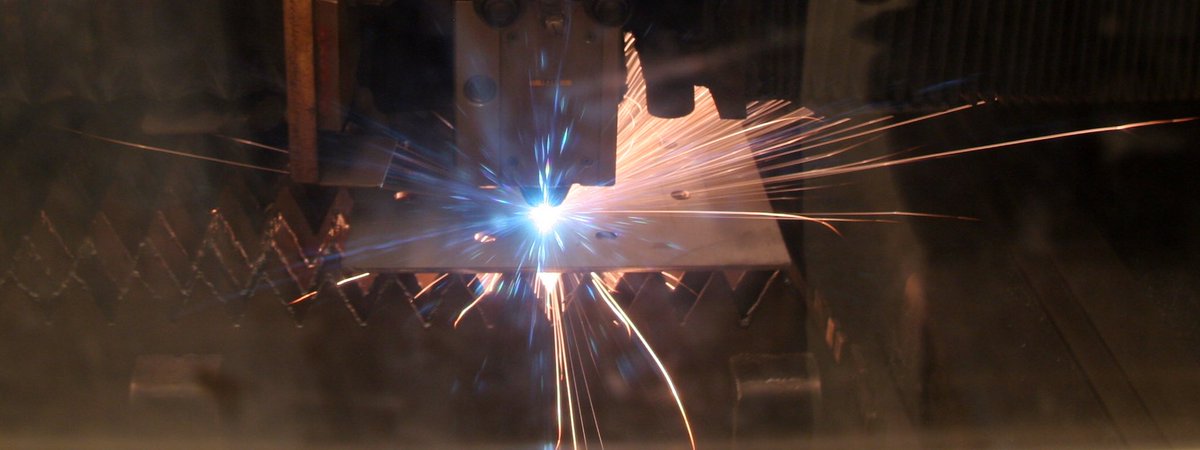 RHFFans's tweet photo. Our laser machine in action! #snapshot #fanmanufacturing https://t.co/2g95GkyyXI