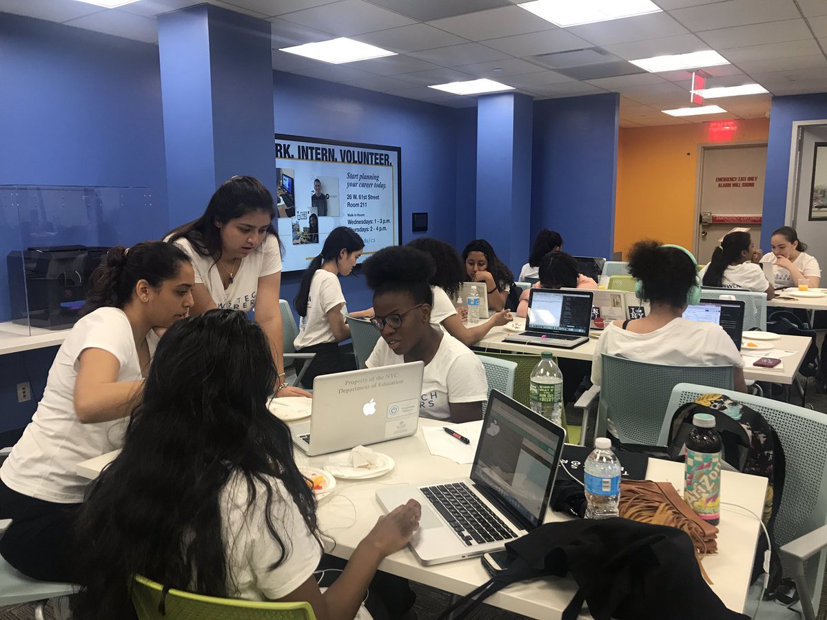 _TechExplorers_'s tweet image. Ready to start our final week @nyit !@YWLN1 #teachingcode #girlsthinkbig #womeninstem #girlsintech #girlsinstem #codelikeagirl #girlpower