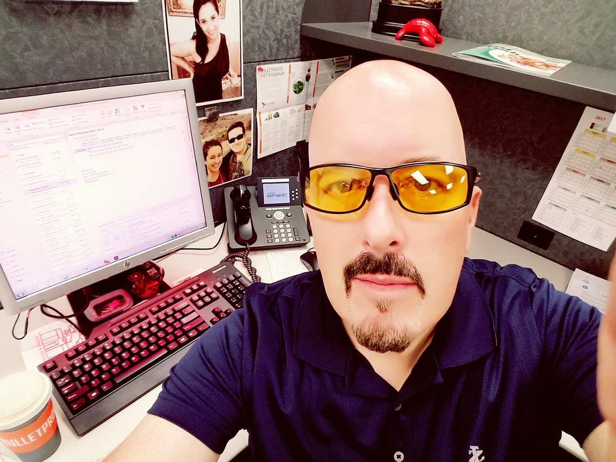 ResilientBobby's tweet photo. Monday is starting well. Coffee,glasses to keep the #junklight out,F.lux installed,Red LED lights @bulletproofexec @bpnutrition @biohacknow https://t.co/vW1mRP1J6L
