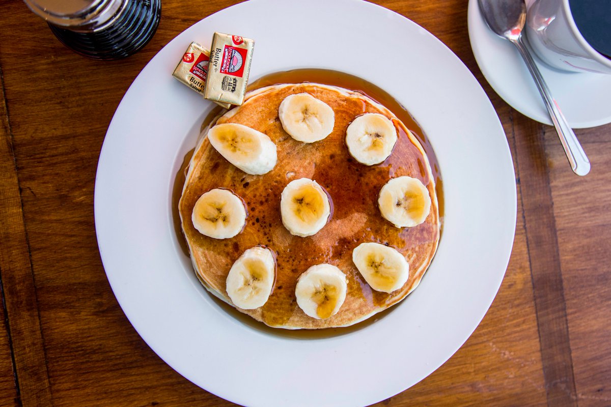 IslandGrillTX's tweet photo. Kicking off the week with banana nut pancakes and #coffee on repeat! #Mondays https://t.co/Yxbe4xaW93