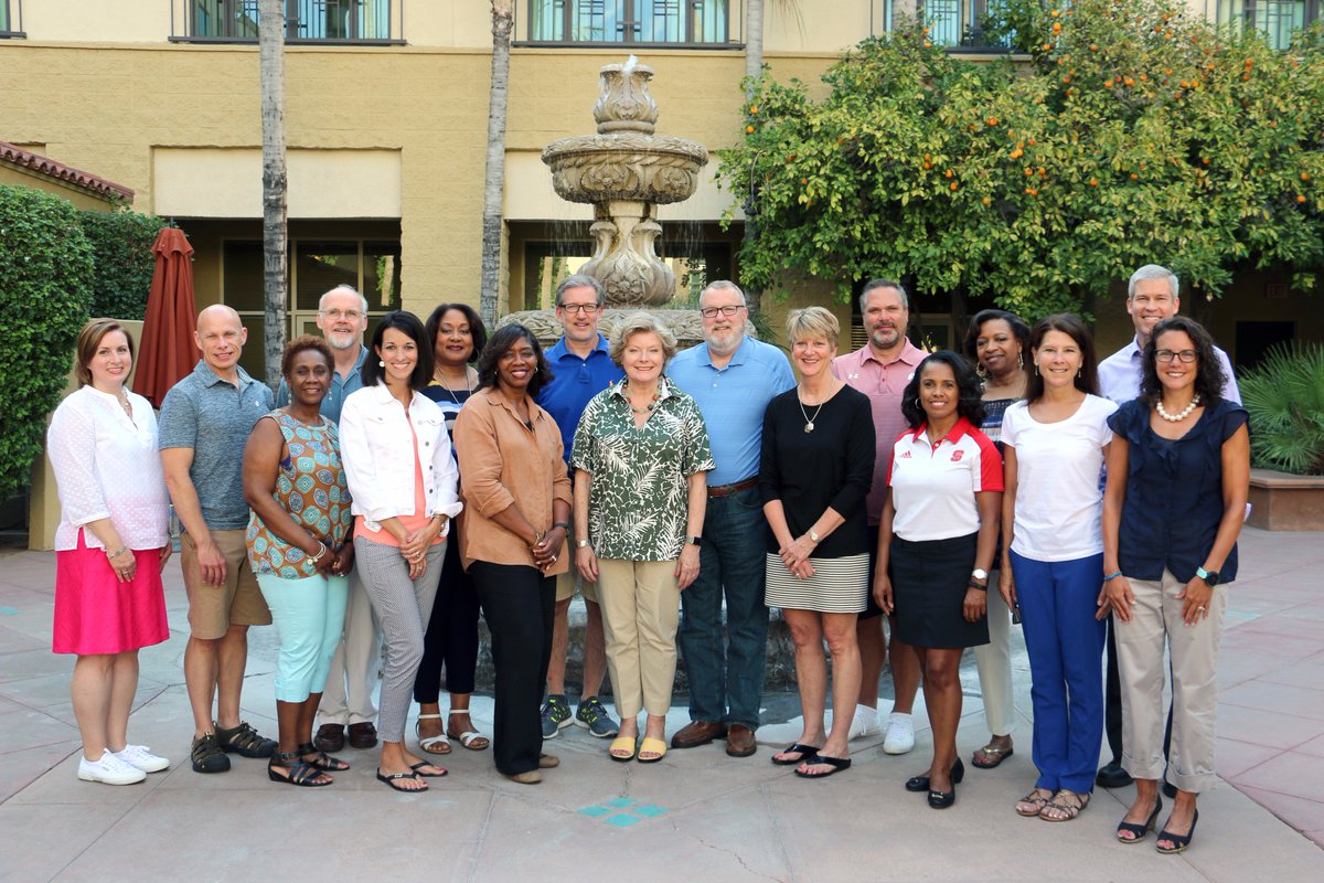cupahr's tweet photo. Please join us in extending a warm welcome to CUPA-HR's 2017-18 Board of Directors. Thanks for all you do! #HigherEdHR https://t.co/yiQu7G4pbe