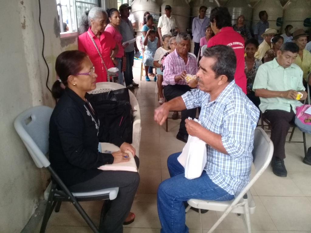 diatkinsong's tweet photo. 120/65 de Mides-Colón realizando Fe de Vida y escogencia de comite del adulto mayor en corregimiento de Nueva Providencia. https://t.co/akoWiU0RqA