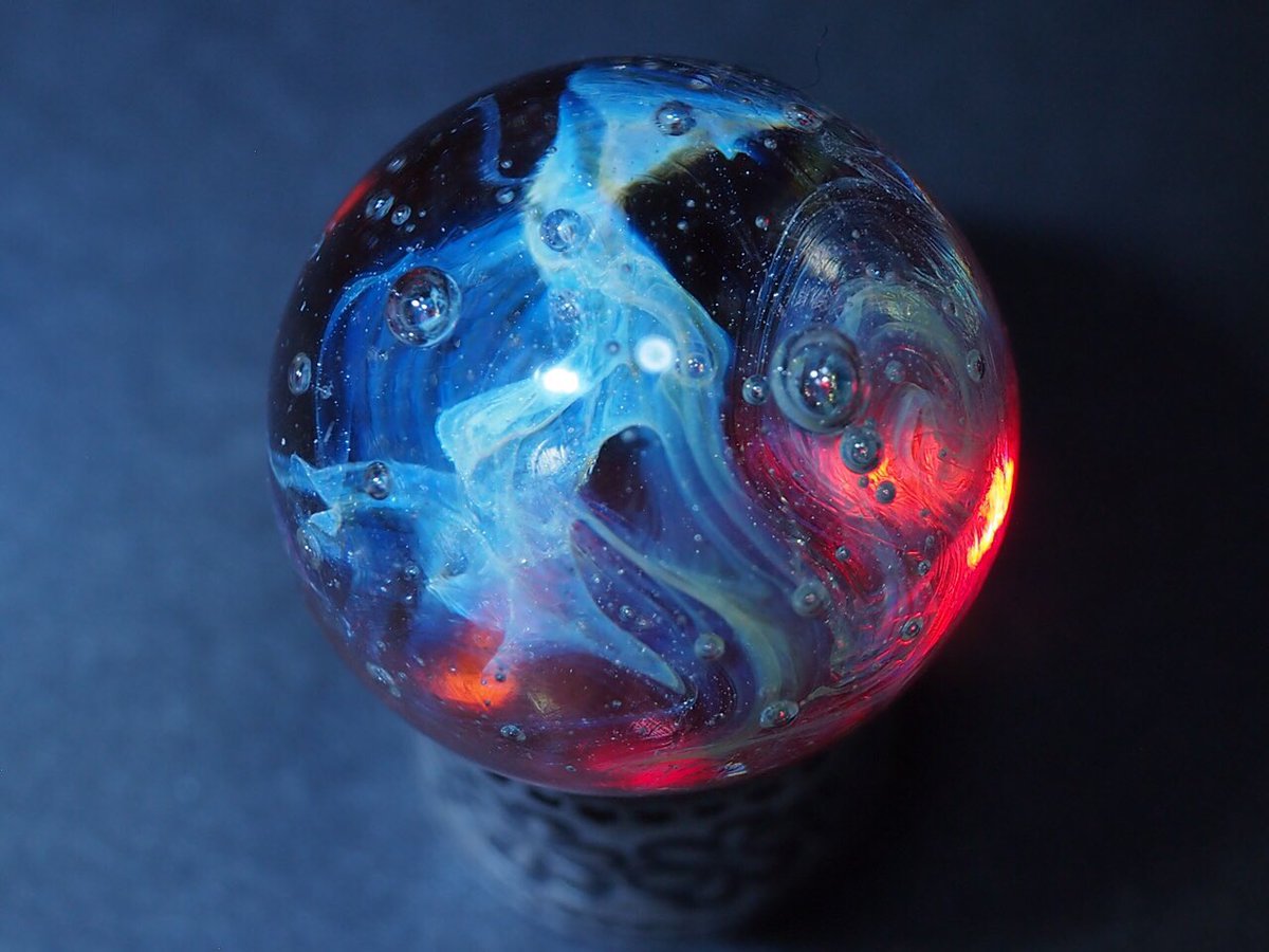 Kagayaki 香川県歯art美術館にて10 1より二人展開催予定 Sur Twitter ガラスは楽しいが時折迷ってしまう 心の迷いが ガラスに映る ここにの載せてるガラス玉はあくまでも個人的な趣味で作製したガラス玉です 売り物ではありません ソフトガラス ガラス玉