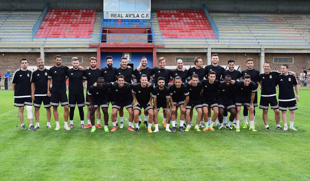 jositomotogp17's tweet photo. Hoy doble sesión 🔴🔵⚽️.
Vamos a x la segunda @RealAvilaCF 💪🏽💪🏽 https://t.co/Fpg5GOO1Ir