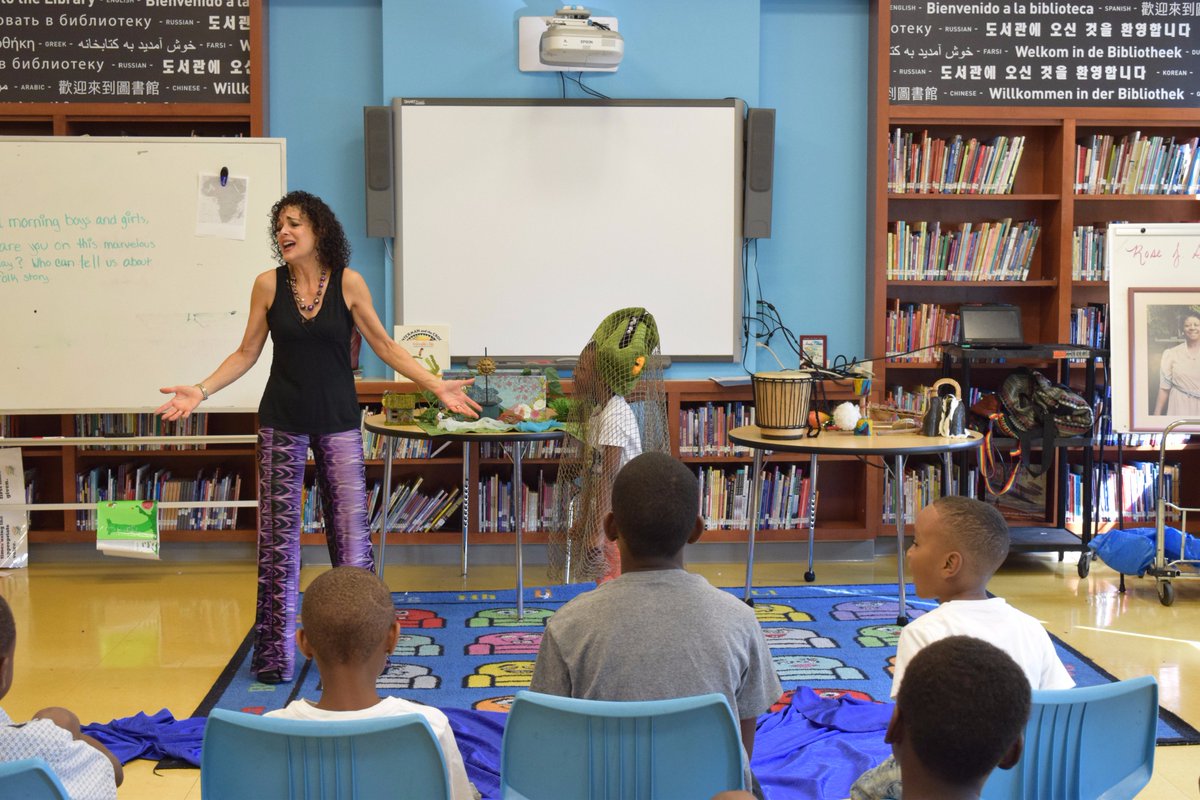 SummerREADS410's tweet photo. Kids at SummerREADS at Arlington reenact the story of The Hunter Man and the Crocodile w/ @arts4learning teaching artist Katherine Lyons. https://t.co/SHLINNWxx2