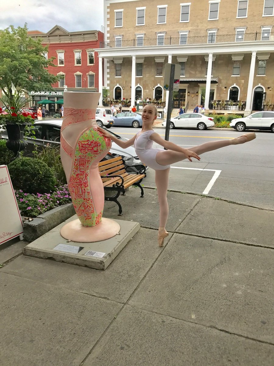 Dancer_NYC14's tweet photo. Dream Big!
https://t.co/8Ro3WGpt9z #DancerNYC #CustomDesignedDanceWear #BestLeotards #UniqueLeotards #CustomDanceWear #Ballet #Dance @Etsy https://t.co/Fq81qlqDp2