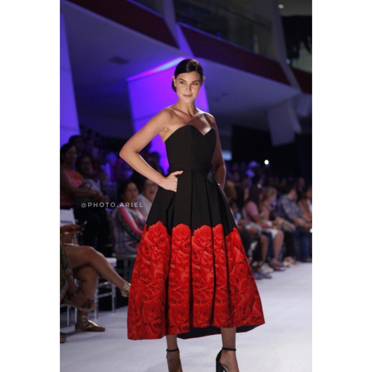 iannuzzomt's tweet photo. Pasarela @jcvillasmil63 🇻🇪
📸 @photo.ariel
#rdfw17 #rdfw2017 #fashion #moda #venezuela https://t.co/QPIBfGuy8b