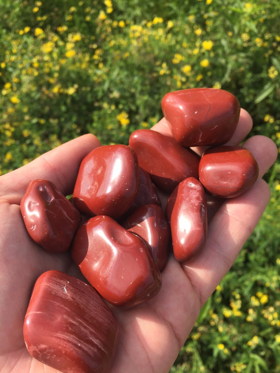 fantasiamining's tweet photo. #Simple and clean. #Red #jasper has a rich creamy red color that makes its stand out among other #minerals. We love the mono colored #stones https://t.co/0DXvjJtD0F